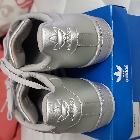 Adidas womens superstar 7.5 - Picture 4 of 7